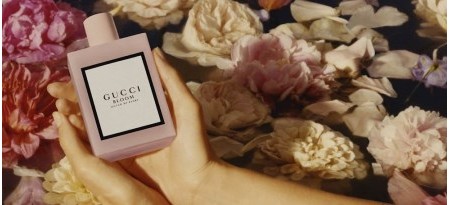 Говорящие цветы стали главными героями новой рекламой кампании Gucci Bloom
